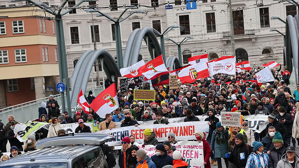 Corona-Demo in der Stadt Salzburg