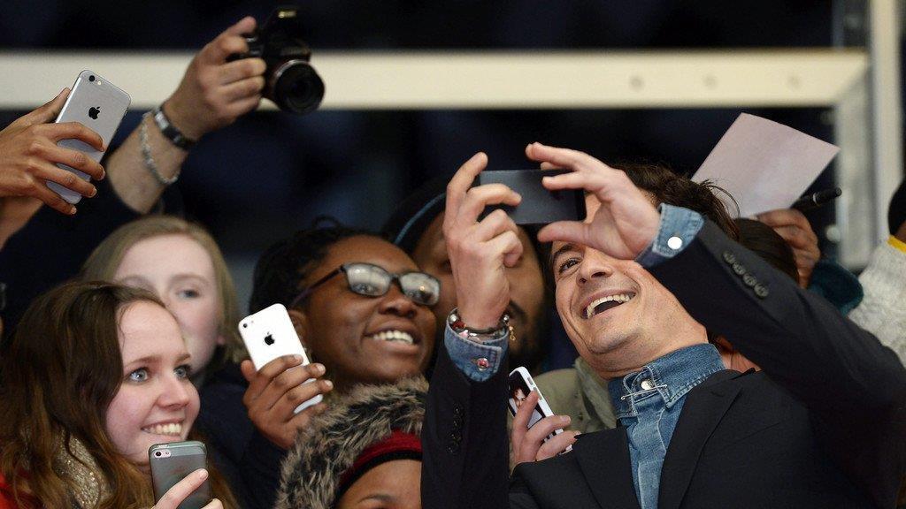 Brit Awards 2015: Stars am Roten Teppich II