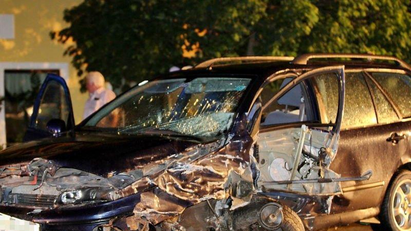 Crash auf B1 in Neumarkt