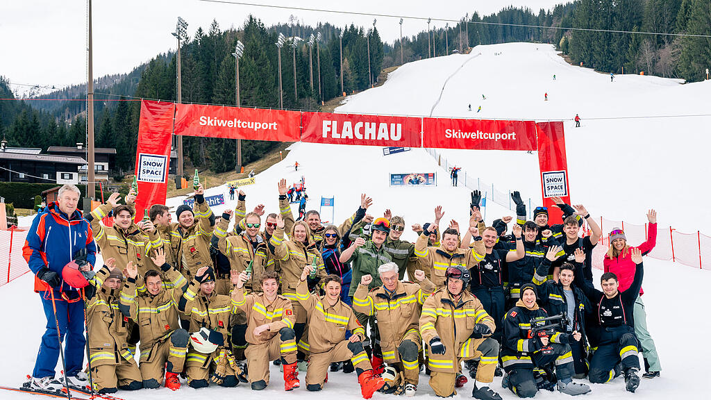 fire fighter winter days flachau