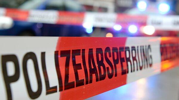 Die Polizei sperrte den Tatort ab