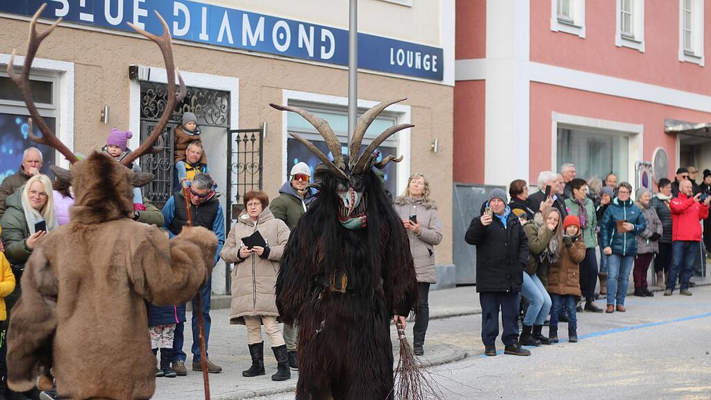 Gro\u00dfer Pongauer Perchtenlauf - Bischofshofen