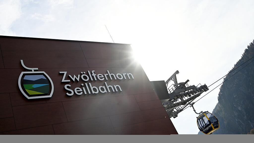 Zwölferhorn-Seilbahn