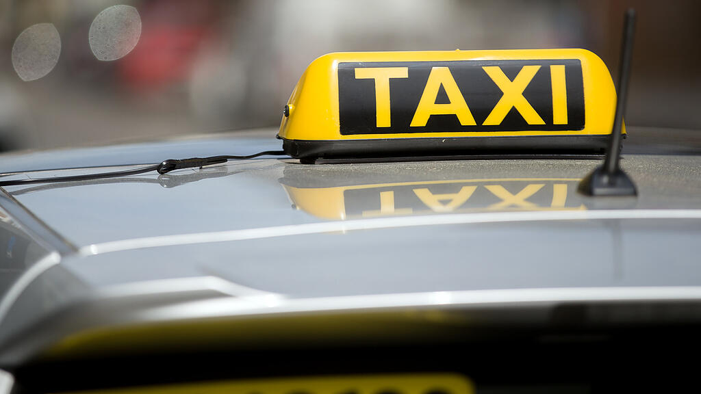 Taxi