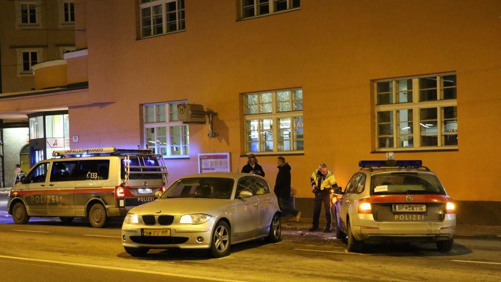Streifenwagen crasht bei Kiesel