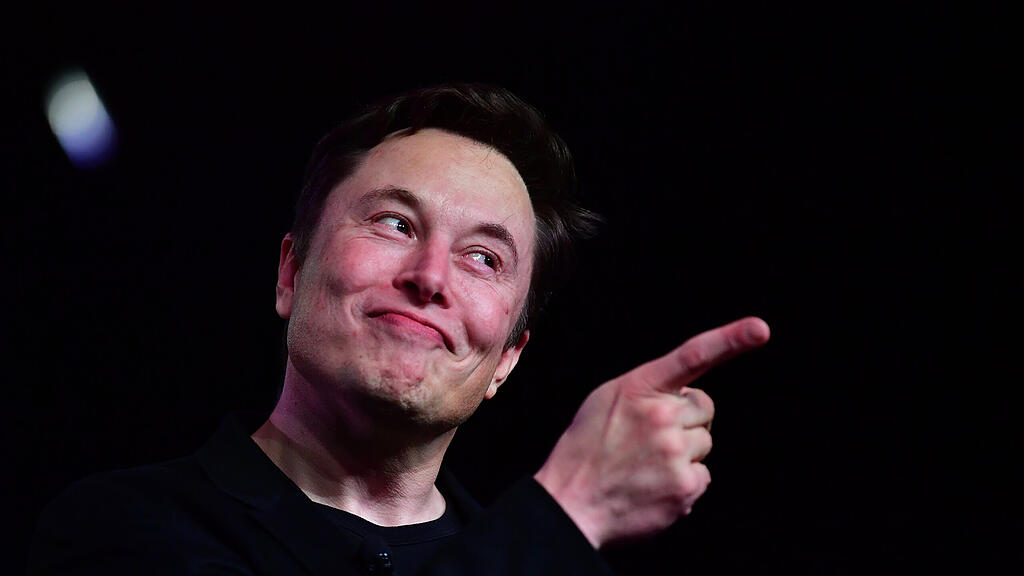 Elon Musk, Tesla