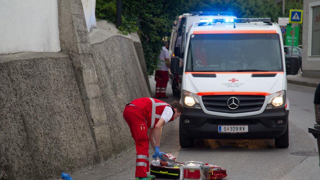 Radfahrer stürzt in Liefering schwer