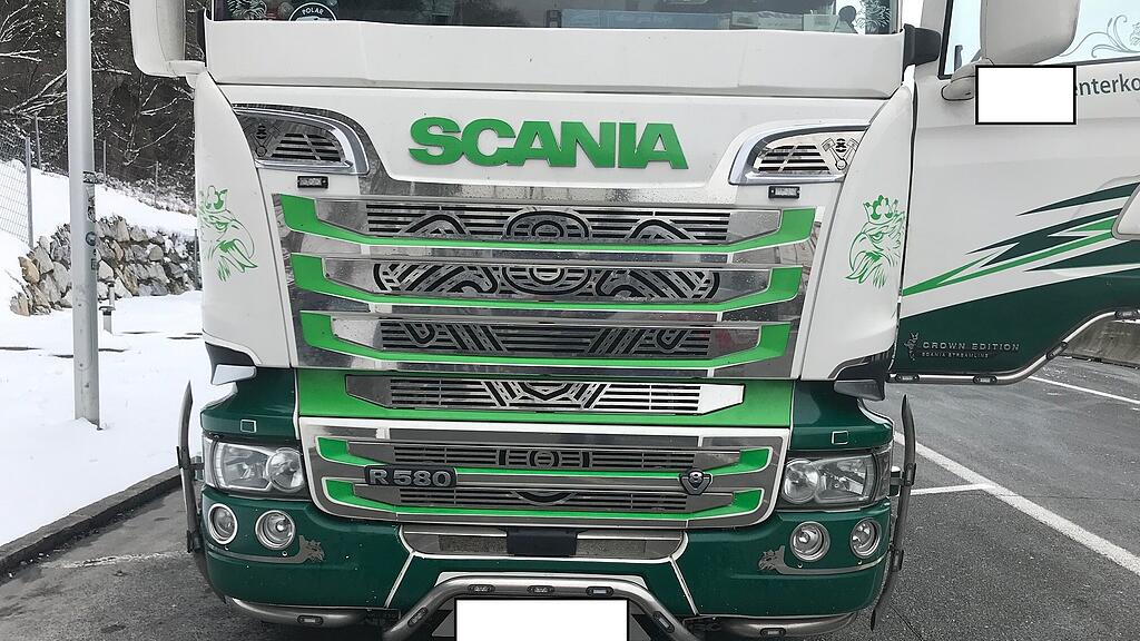 Lkw auf A10