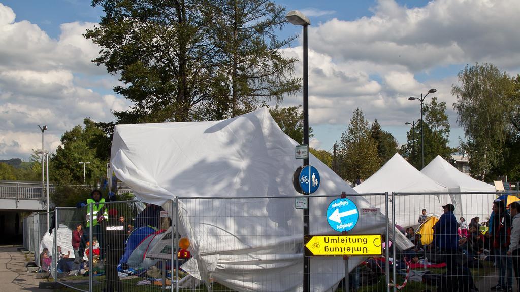 Flüchtlinge und Verkehrslage am Dienstag an der Grenze