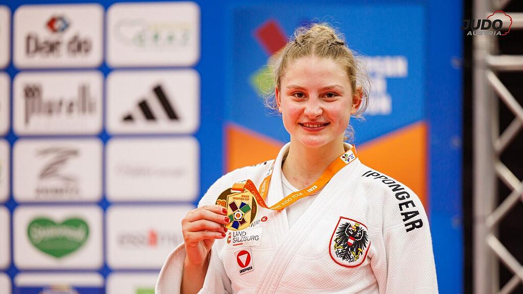 Elena Dengg