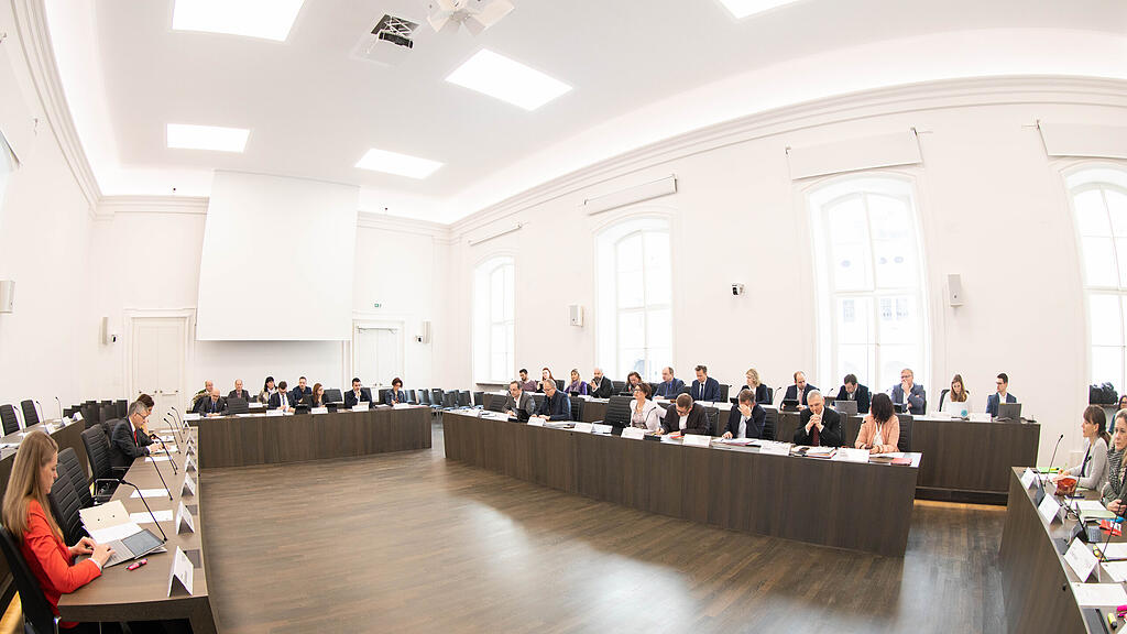 014_Landtag_neuer_Saal_200219.jpg