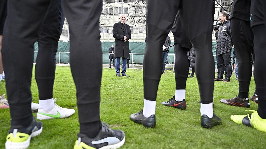 \u00d6FB_Training_Nationalteam