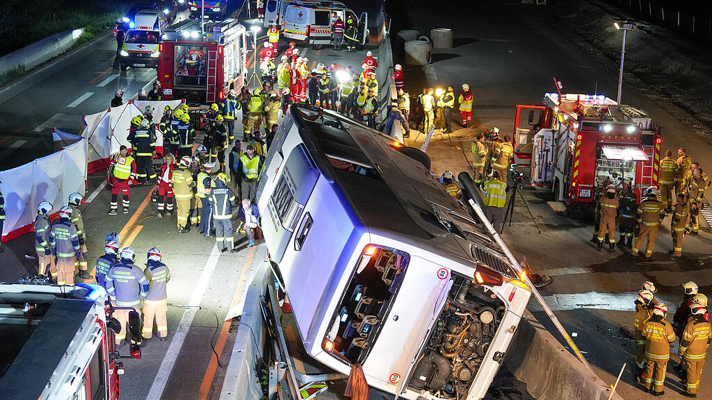 Busunfall auf A1 bei Thalgau