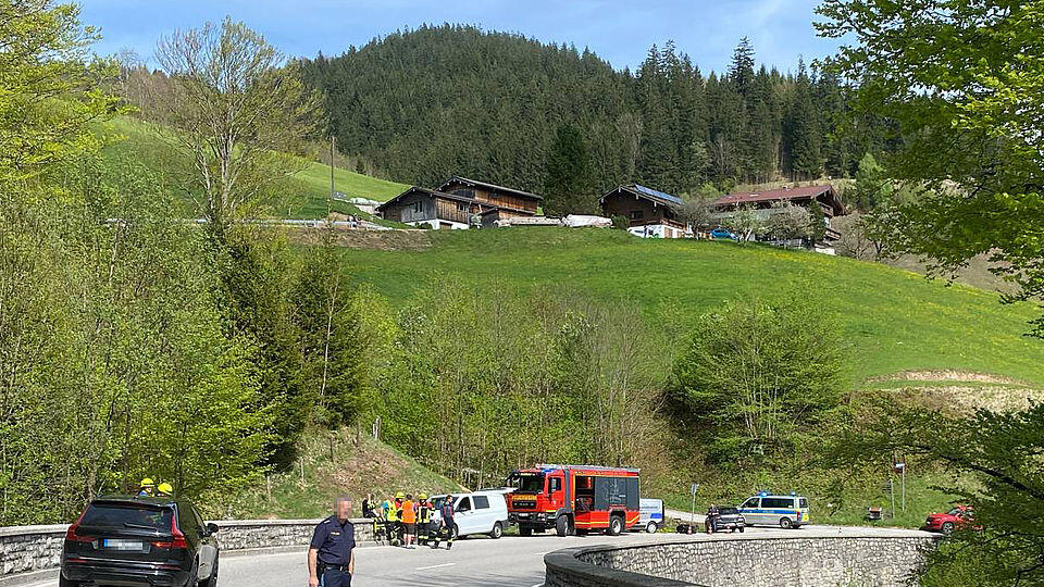 Pinzgauer bei Motorradsturz in Ramsau schwer verletzt