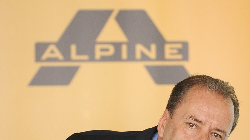 Offenbar steckt der Salzburger Baukonzern Alpine in Zahlungsschwierigkeiten. Im Bild: Alpine-Chef Johannes Dotter bei einer Pressekonferenz im Mai 2012