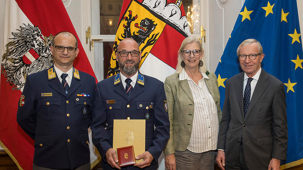 Wasserretter und Wasserretterinnen in Landesresidenz