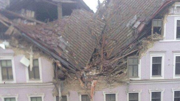 Bergungsarbeiten nach Explosion in Wien