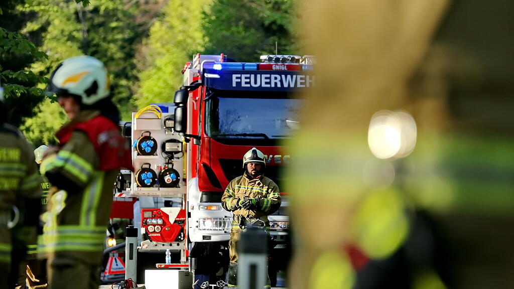 Feuerwehr\u00fcbung in Guggenthal II