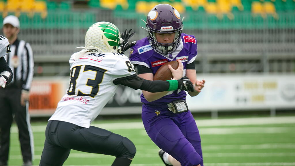 Football: Ducks Ladies gegen Vikings