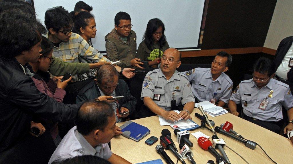 Suche nach AirAsia-Flug QZ8501 geht weiter