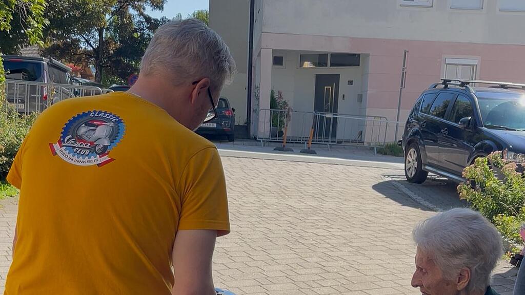 Vespa-Club-Überraschung Obertrum