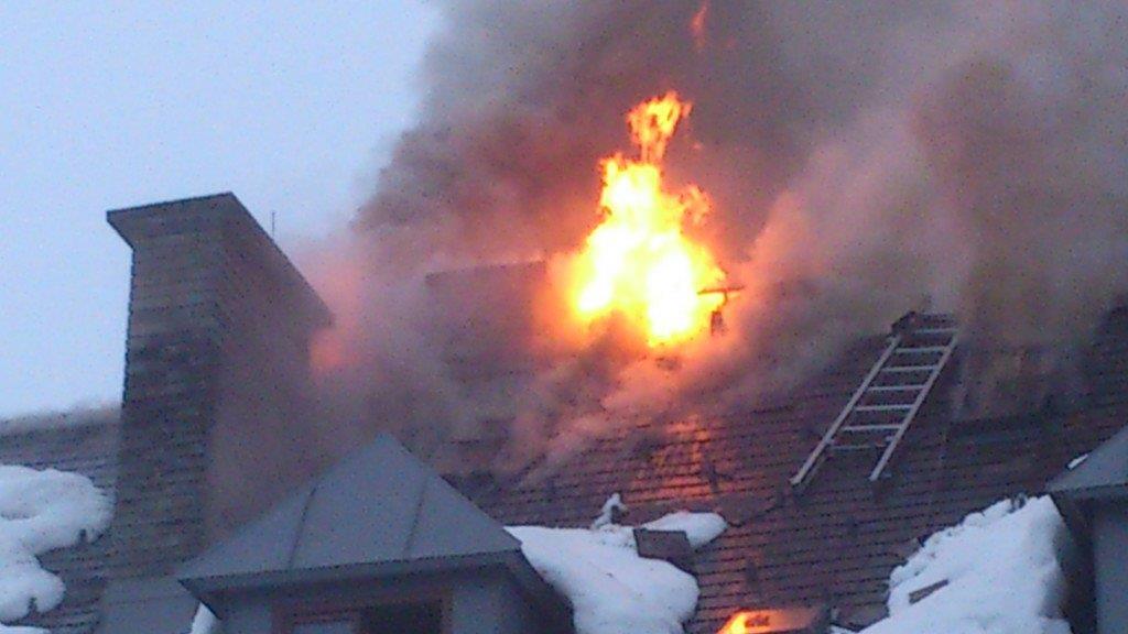 Dachstuhl in Vollbrand