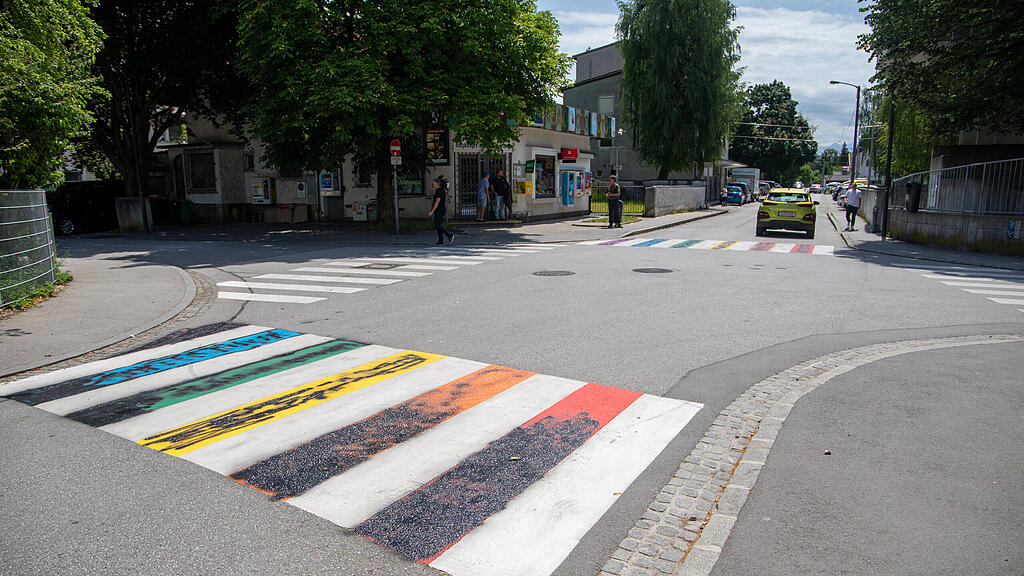 Regenbogen-Zebrastreifen in Liefering beschmiert