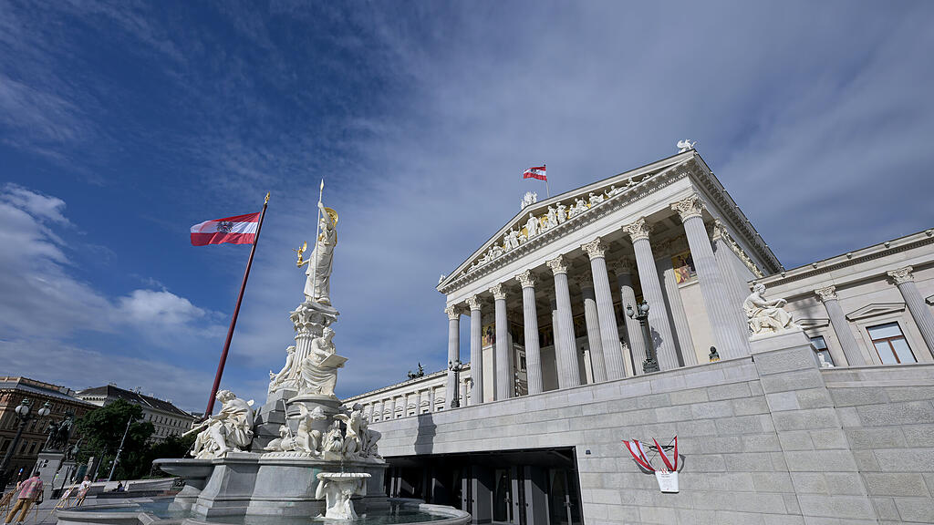 parlament.jpg