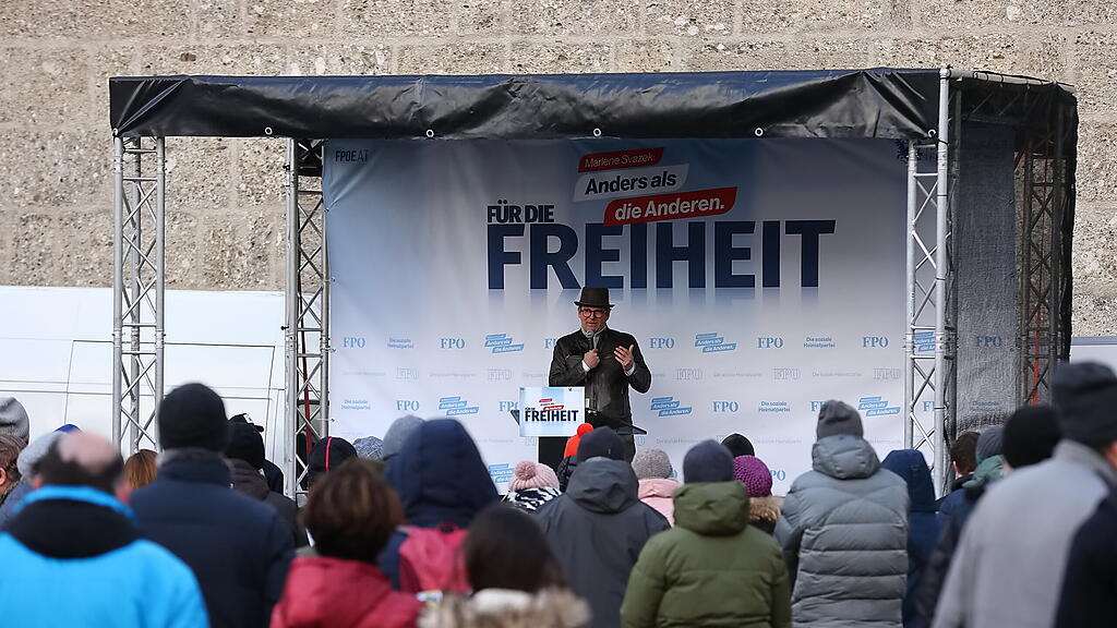 Corona-Demo in der Stadt Salzburg