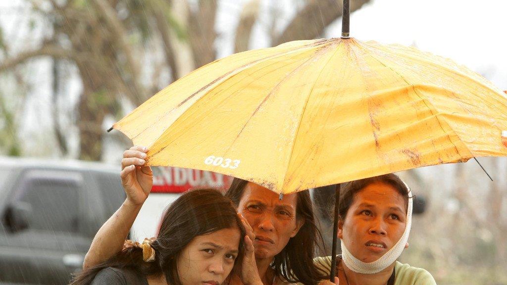 Philippinen: Taifun Haiyan verwüstet Stadt Tacloban - mindestens 100 Tote