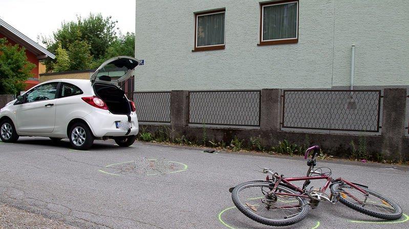 Radfahrerin kollidiert mit Pkw