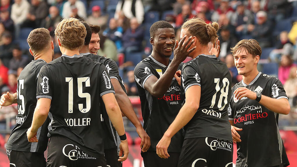 FUSSBALL: ADMIRAL BUNDESLIGA/ 10. RUNDE: RED BULL SALZBURG - SCR ALTACH