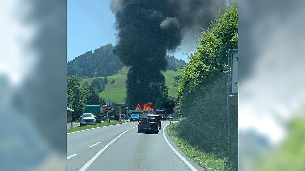 Wohnmobil-Brand auf B164