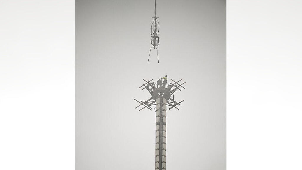Eiffelturm nun 330 Meter hoch