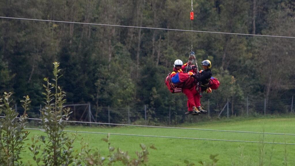 Der 23-Jährige musste mit dem Hubschrauber geborgen werden.