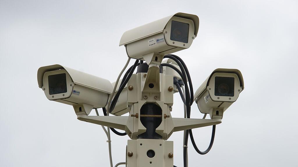 Mehr Sicherheit oder totale Überwachung? Darüber ist man sich uneinig.