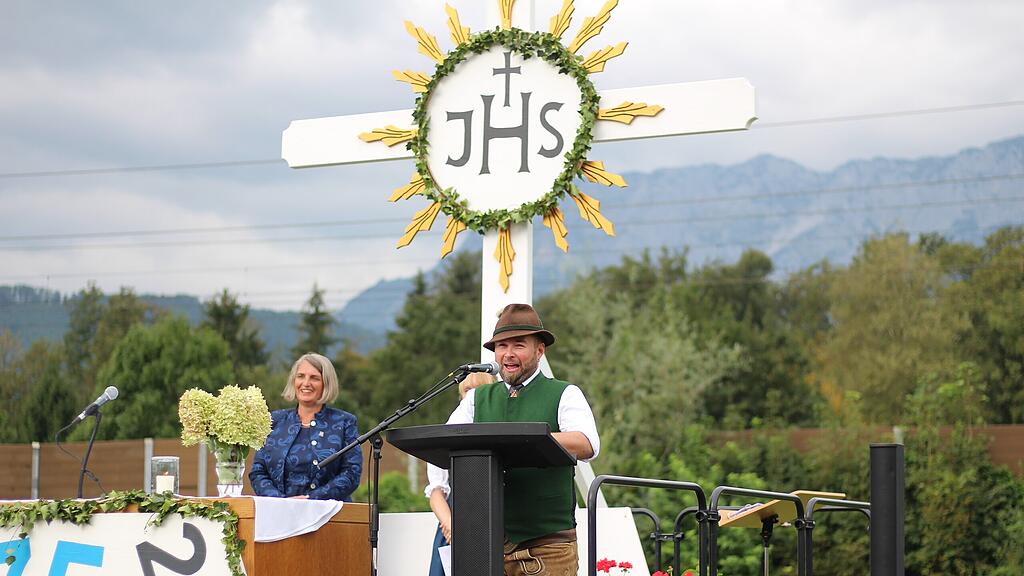 75 Jahre Trachtenverein  D\u00b4Puachstoana