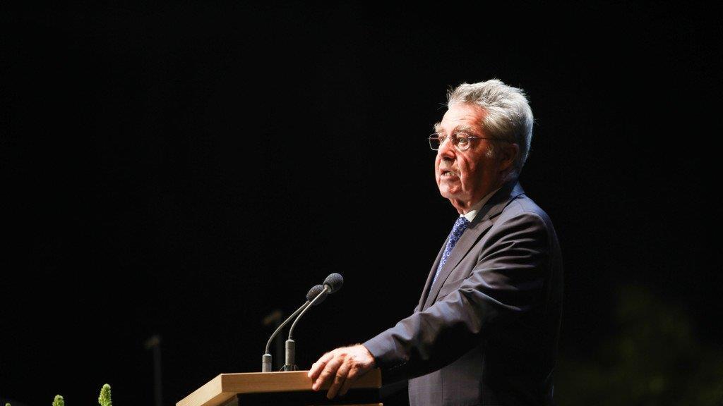 BP Fischer erklärt Festspiele für eröffnet