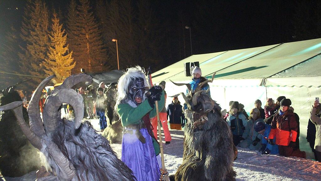 Perchtenlauf Lung\u00f6tz