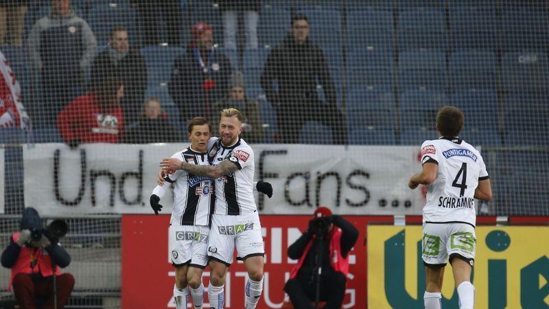 Salzburg biegt Sturm Graz im Spitzenspiel
