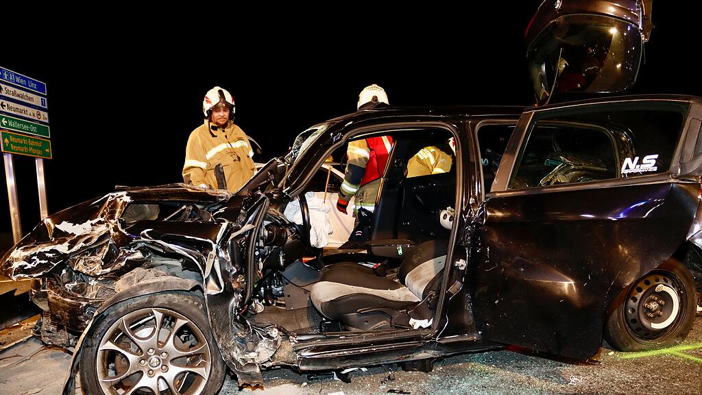 Unfall auf B1 in Neumarkt