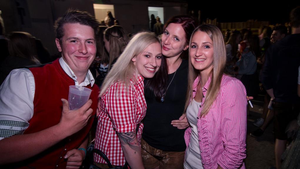 10. Sagler Bierzelt II