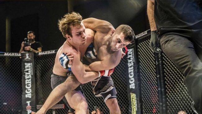 Beim Aggreilin gab es am Sonntag im Escobar harte Cage Fights zu sehen.