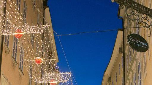 Weihnachtsbeleuchtung in der Getreidegasse
