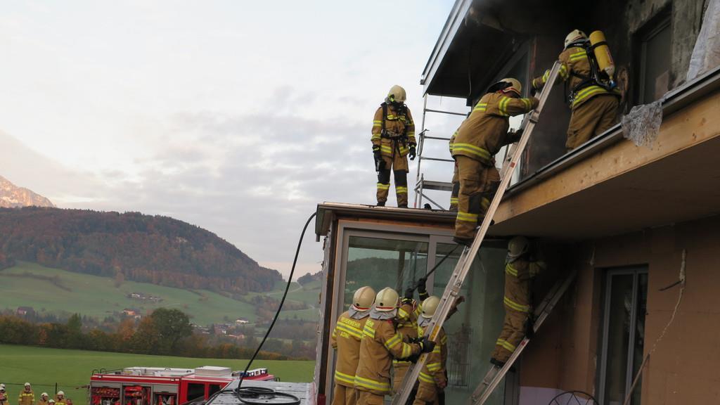Brand auf Baustelle in Adnet