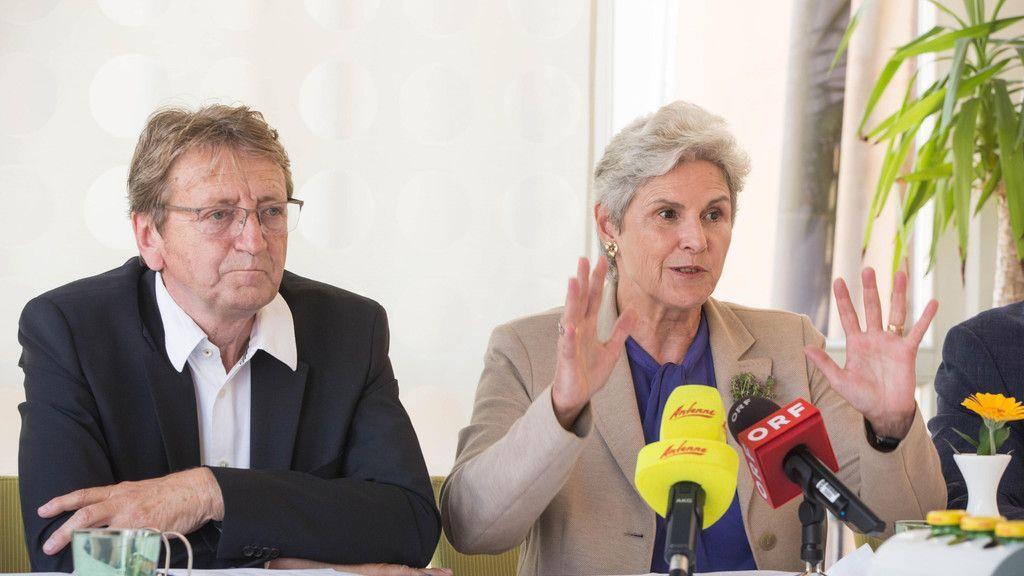 Pressekonferenz mit Karl Schnell