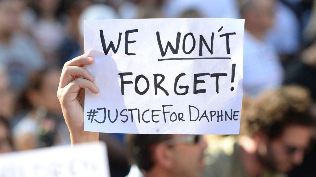 Mega-Demo nach Mord an Journalistin auf Malta