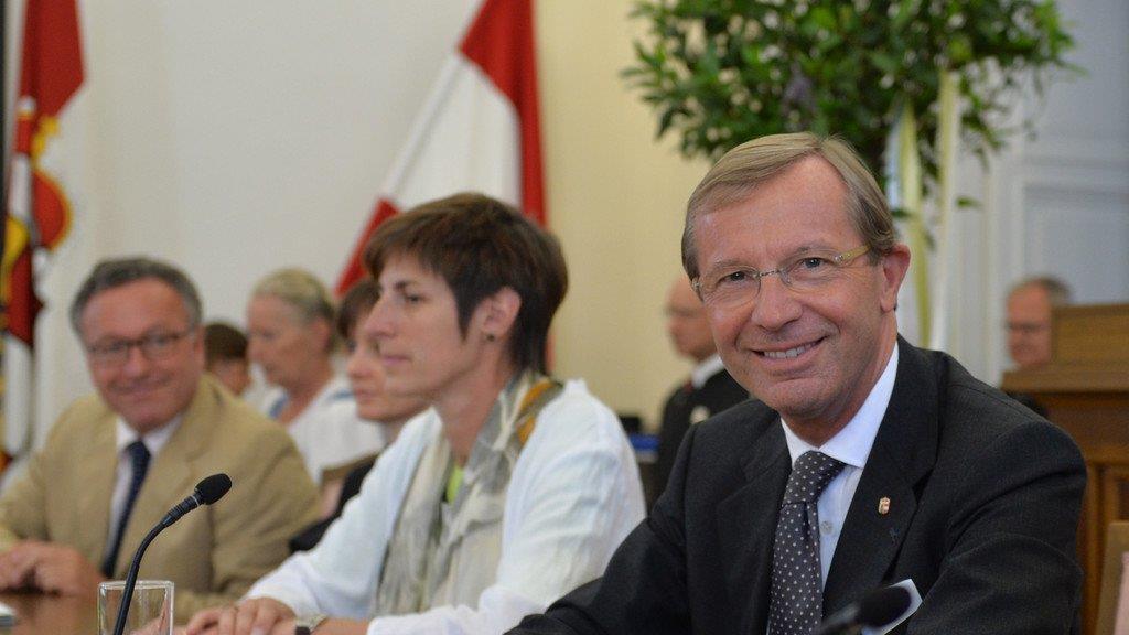 Neue Landesregierung angelobt, I