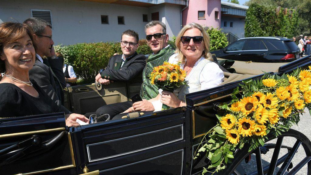 So heiratet Karin Kneissl