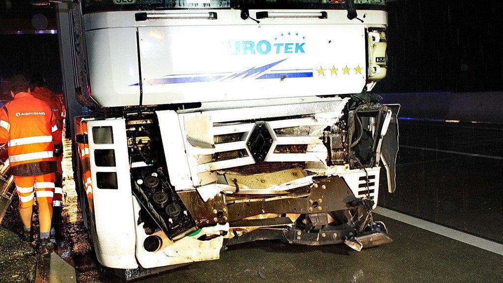 Golling: Lkw erfasst Pkw
